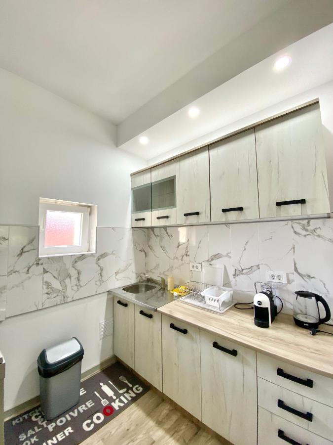 Apartments Lav Котор Екстер'єр фото